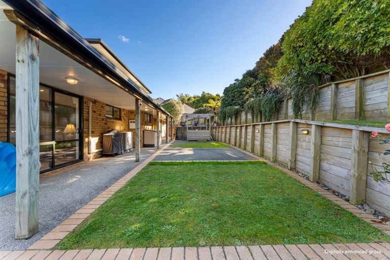 Photo of property in 2 Ormrod Grove, Riverstone Terraces, Upper Hutt, 5018