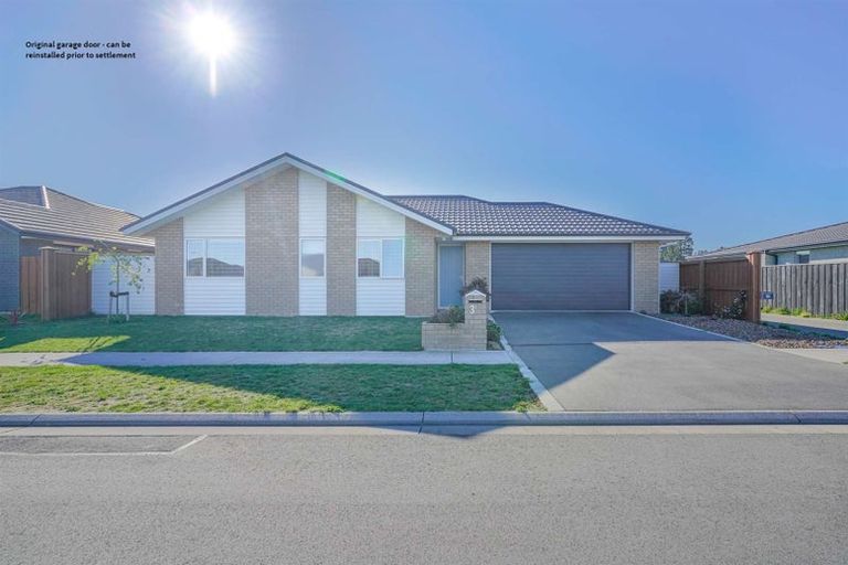 Photo of property in 3a Shillingford Boulevard, Rolleston, 7615