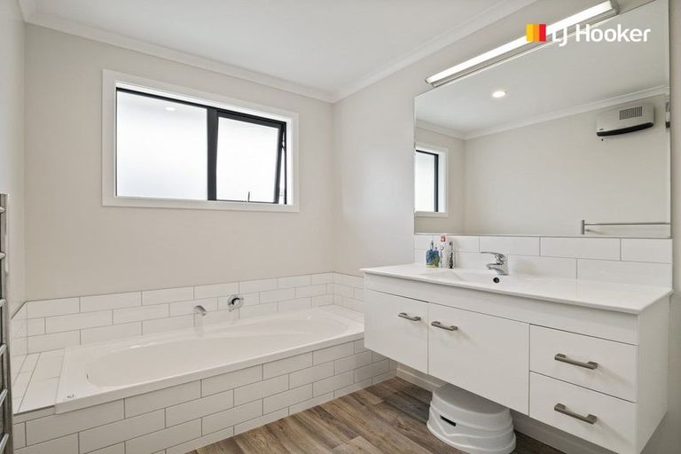 Photo of property in 78 Severn Street, Green Island, Dunedin, 9018