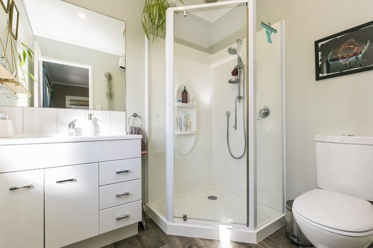 Photo of property in 36 Turriff Crescent, Kenepuru, Porirua, 5022