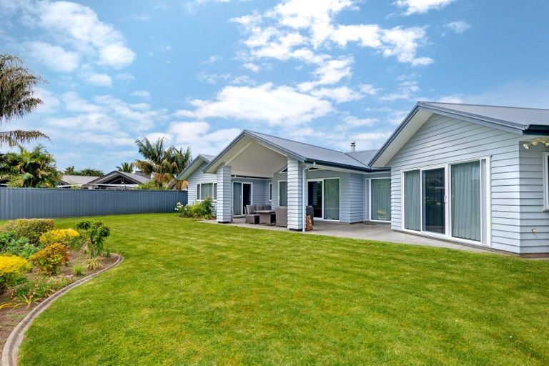 Photo of property in 24 Charteris Rise, Riverdale, Gisborne, 4010