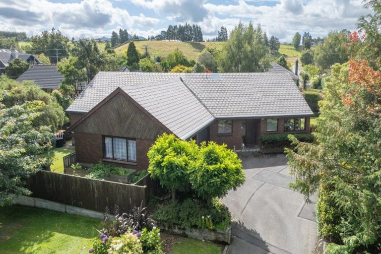 Photo of property in 1 Kerwood Place, Gore, 9710
