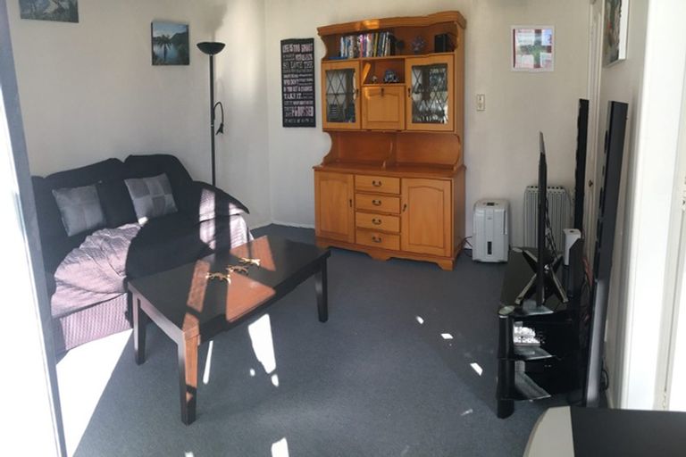 Photo of property in 71 Pirie Street, Mount Victoria, Wellington, 6011