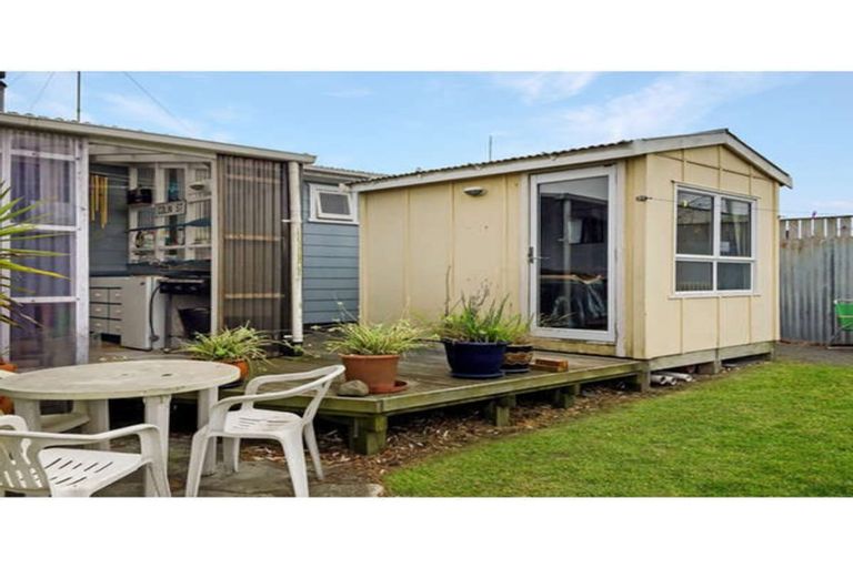 Photo of property in 69 Koputara Road, Himatangi Beach, Foxton, 4891