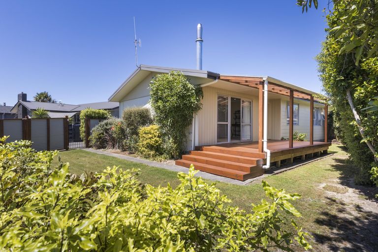 Photo of property in 129 Apollo Parade, Milson, Palmerston North, 4414