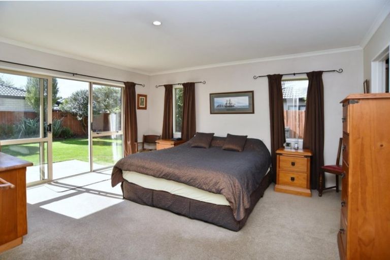 Photo of property in 8 James Drive, Woodend, 7610