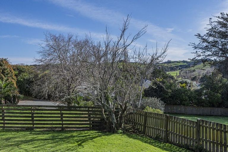 Photo of property in 11 View Street, Maungaturoto, 0520