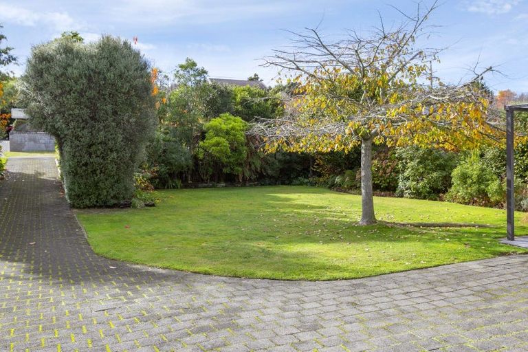 Photo of property in 61 Chesham Avenue, Waipahihi, Taupo, 3330