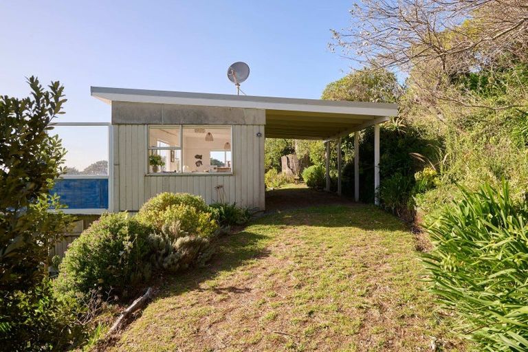 Photo of property in 34 Guthrie Crescent, Castlepoint, Tinui, 5889