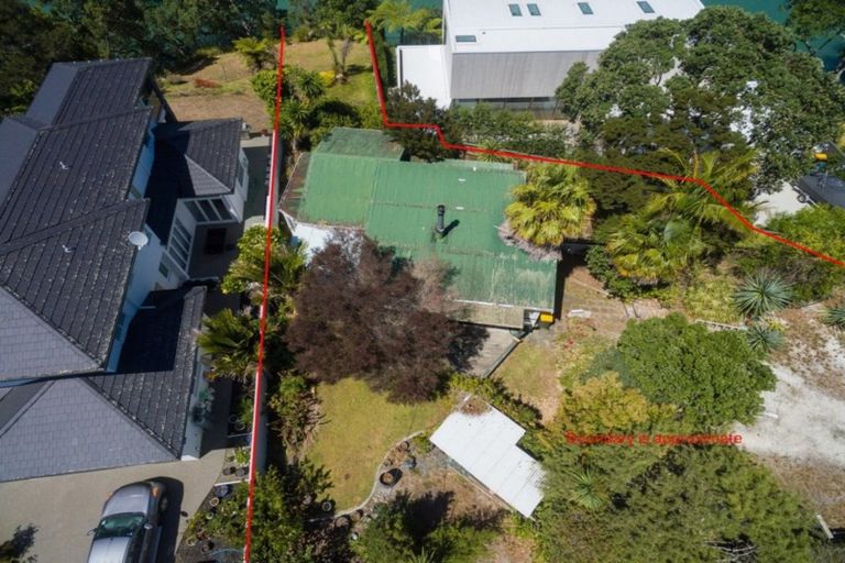 Photo of property in 67 Ferry Parade, Herald Island, Auckland, 0618