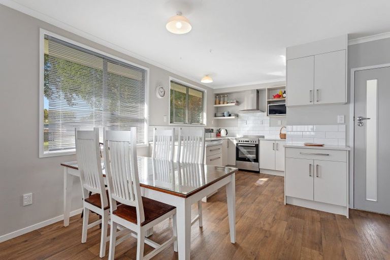 Photo of property in 35 Rata Avenue, Edgecumbe, 3120