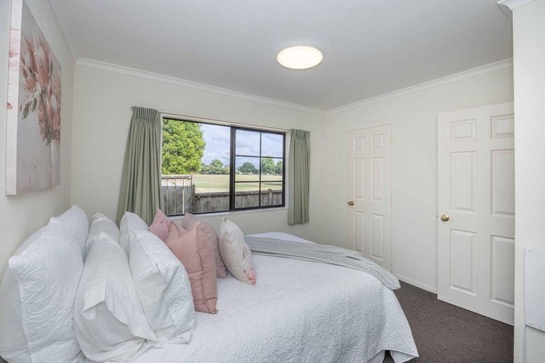 Photo of property in 11 Greenough Place, Rototuna, Hamilton, 3210