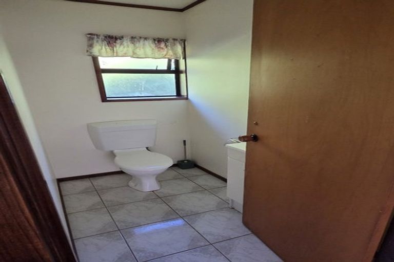 Photo of property in 13 Charles Dickens Drive, Mellons Bay, Auckland, 2014