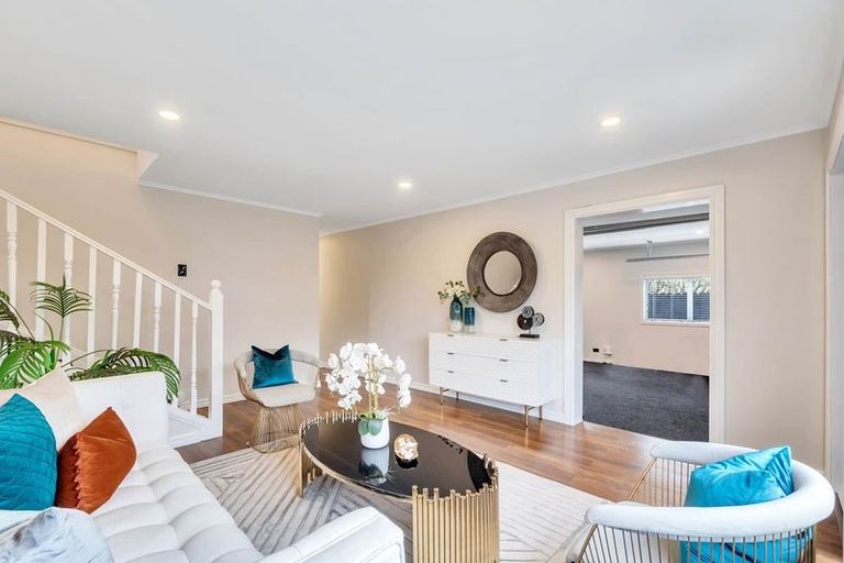 Photo of property in 52 Roberts Road, Te Atatu South, Auckland, 0610