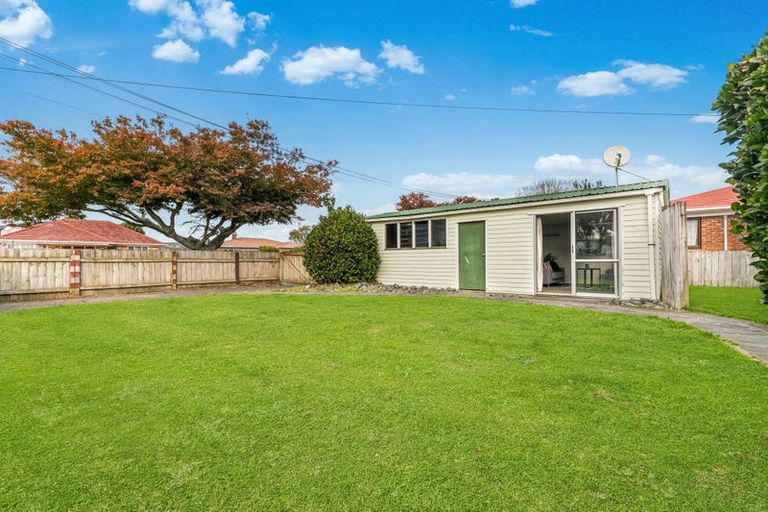 Photo of property in 1/15 Scott Road, Papakura, 2110