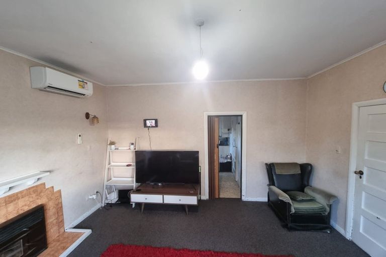 Photo of property in 15 Freyberg Street, Waterloo, Lower Hutt, 5011