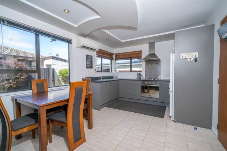 Photo of property in 3/64 Neill Street, Hornby, Christchurch, 8042