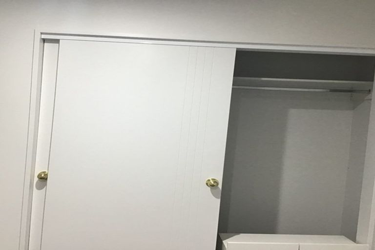 Photo of property in 18 Brunner Road, Glen Eden, Auckland, 0602