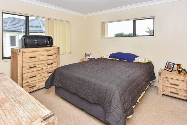 Photo of property in 5 Samara Place, Clendon Park, Auckland, 2103