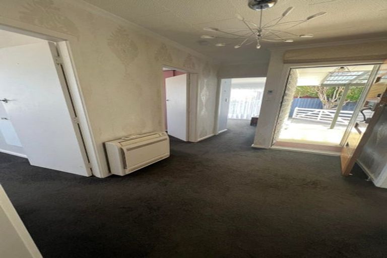 Photo of property in 35 Chartwell Street, Burwood, Christchurch, 8083