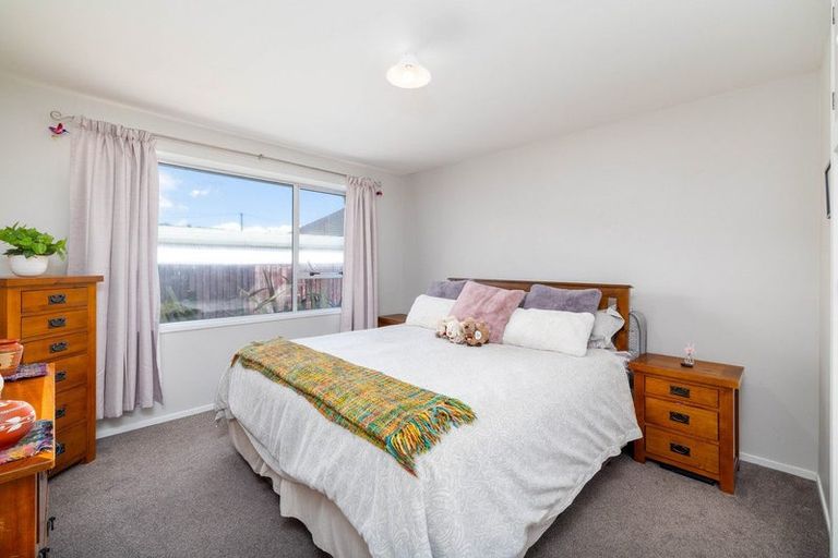 Photo of property in 2/272 Centaurus Road, Hillsborough, Christchurch, 8022