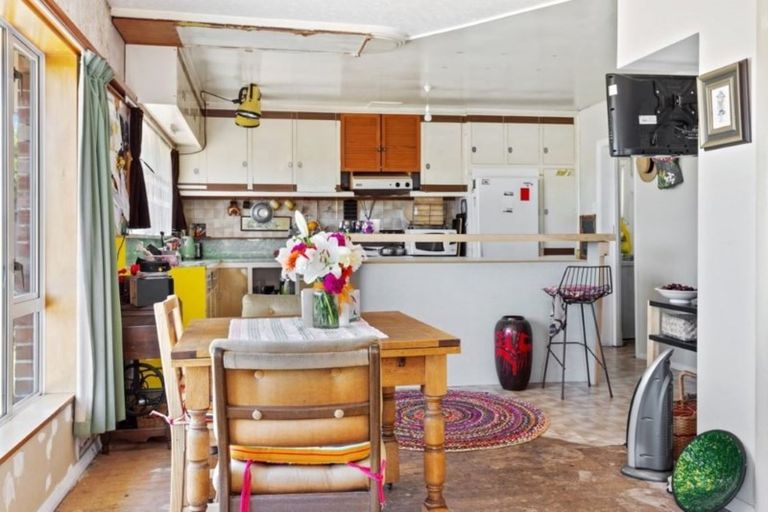 Photo of property in 340 Marine Parade, New Brighton, Christchurch, 8061