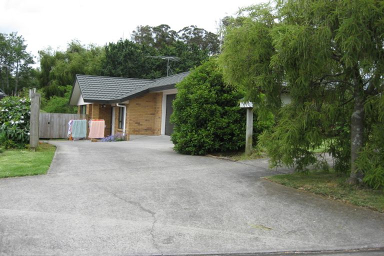 Photo of property in 30 Ranch Place, Pukekohe, 2120