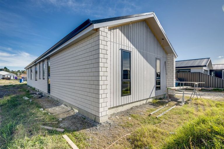 Photo of property in 7 Monowai Street, Poraiti, Napier, 4112