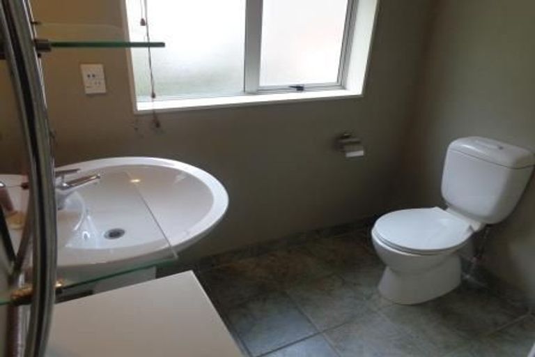 Photo of property in 38 Pukatea Avenue, Albany, Auckland, 0632