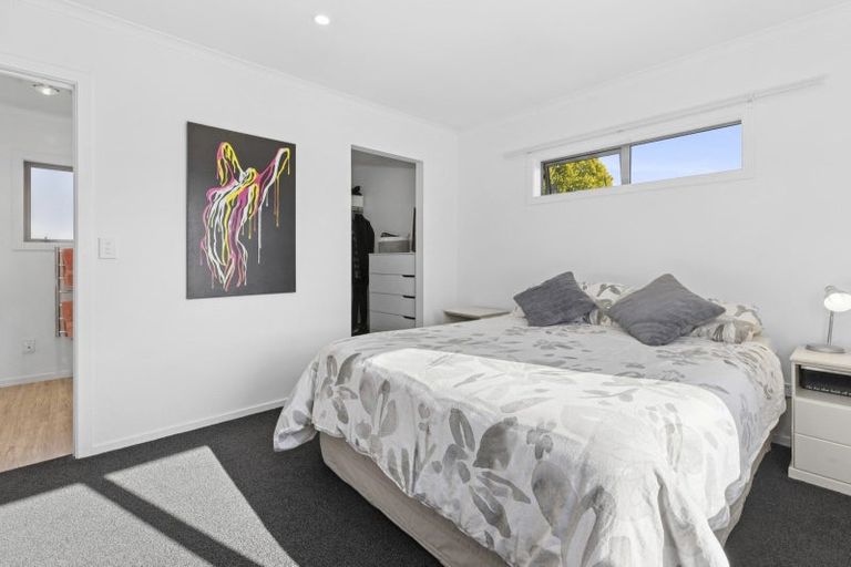 Photo of property in 2 Criffel Place, Luggate, Wanaka, 9383