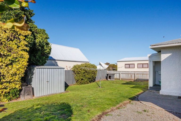 Photo of property in 23 Ross Street, Marton, 4710