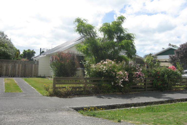 Photo of property in 18 Tyndall Street, Pahiatua, 4910