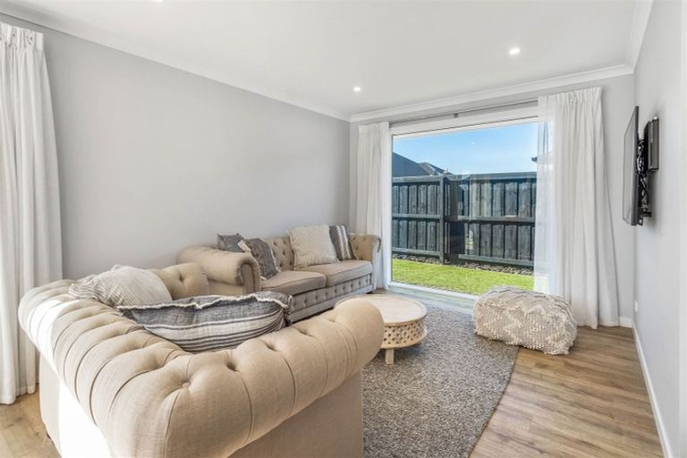 Photo of property in 15 Northmoor Boulevard, Rolleston, 7615