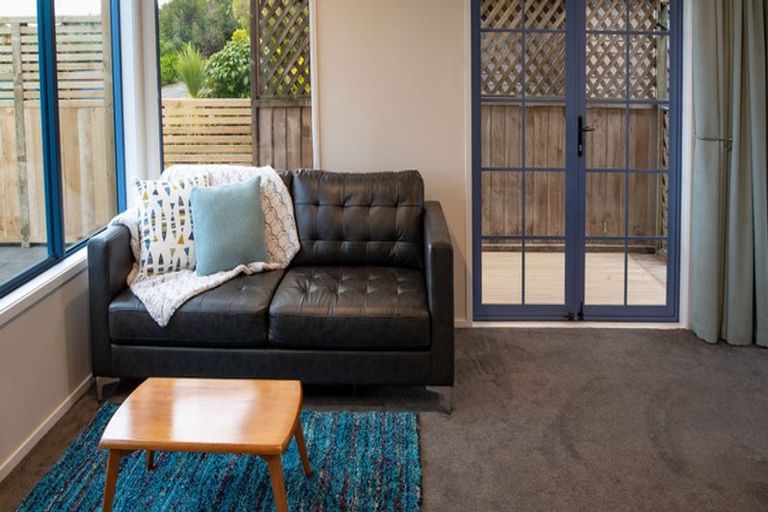 Photo of property in 64 Motuhara Road, Plimmerton, Porirua, 5026