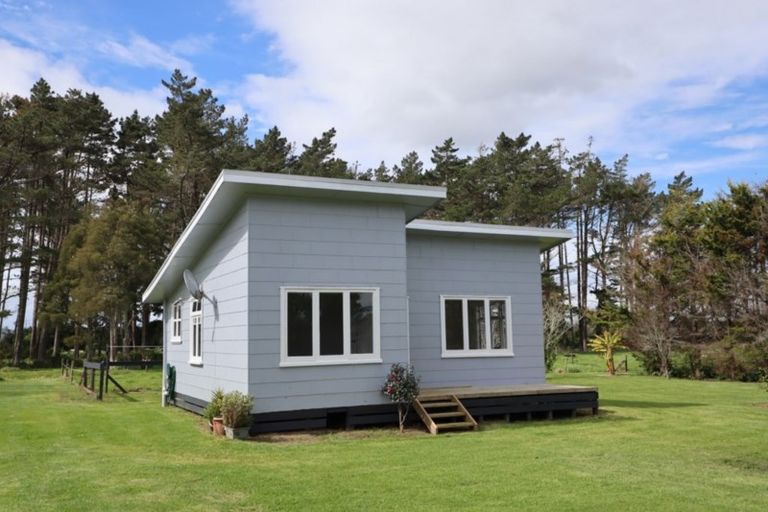 Photo of property in 689 Pouto Road, Aratapu, Dargaville, 0371