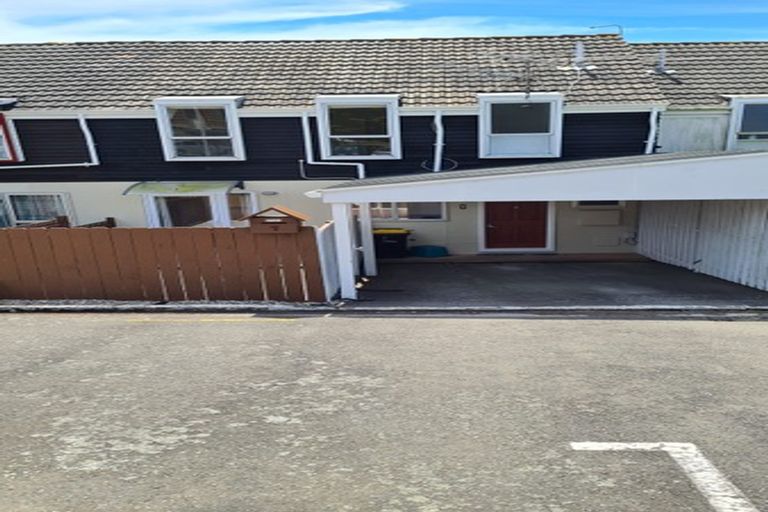 Photo of property in 7 Hollydale Grove, Churton Park, Wellington, 6037