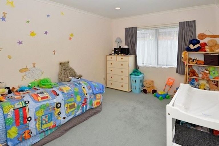 Photo of property in 51 Carisbrook Crescent, Papakura, 2110