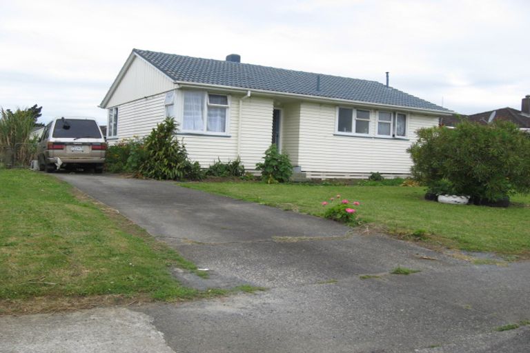 Photo of property in 13 Wimpey Street, Mangere, Auckland, 2022