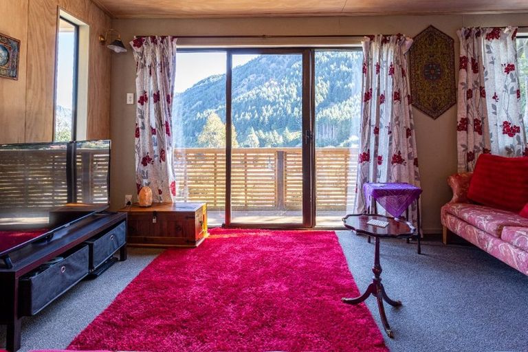 Photo of property in 26 Mackinnon Terrace, Sunshine Bay, Queenstown, 9300