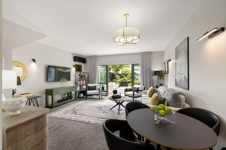 Photo of property in 2/36 Champion Street, Edgeware, Christchurch, 8013