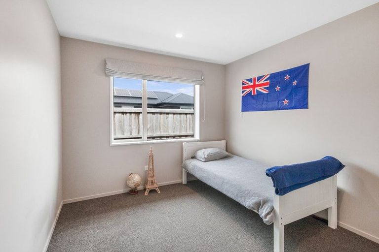 Photo of property in 10 Broadway Parade, Rolleston, 7615