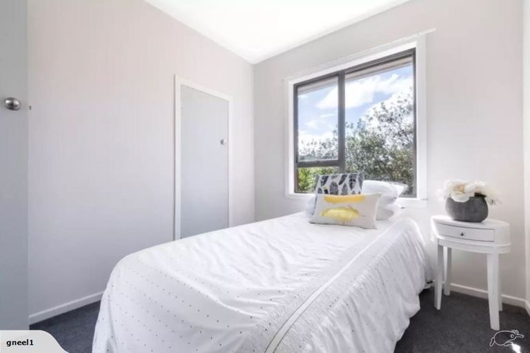 Photo of property in 12 Godley Road, Green Bay, Auckland, 0604