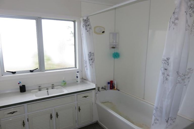 Photo of property in 4/18 Lambley Road, Titahi Bay, Porirua, 5022