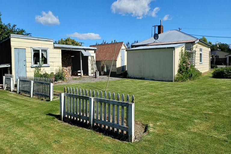 Photo of property in 2 Argyll Street, Fairlie, 7925