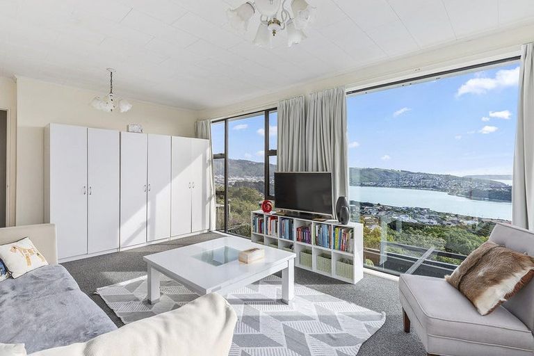 Photo of property in 128 Conclusion Street, Ascot Park, Porirua, 5024