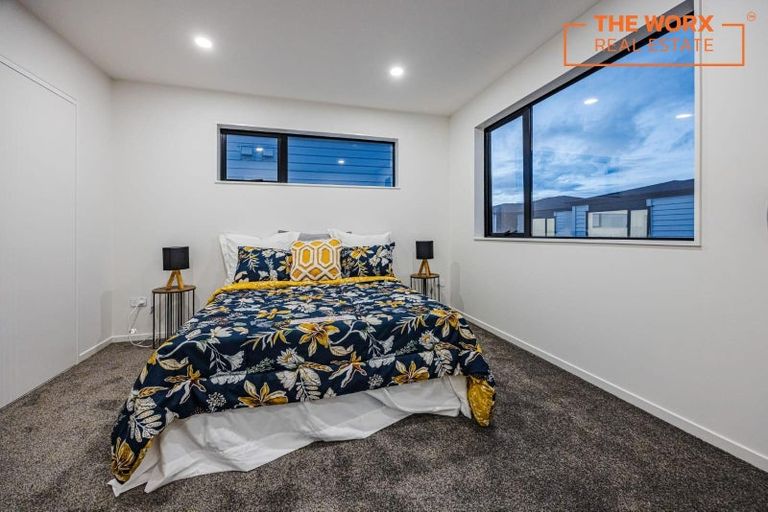 Photo of property in 32a Grande Vue Road, Hillpark, Auckland, 2102