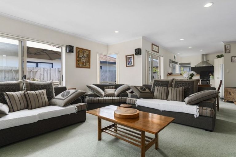 Photo of property in 35 Longview Drive, Papamoa Beach, Papamoa, 3118