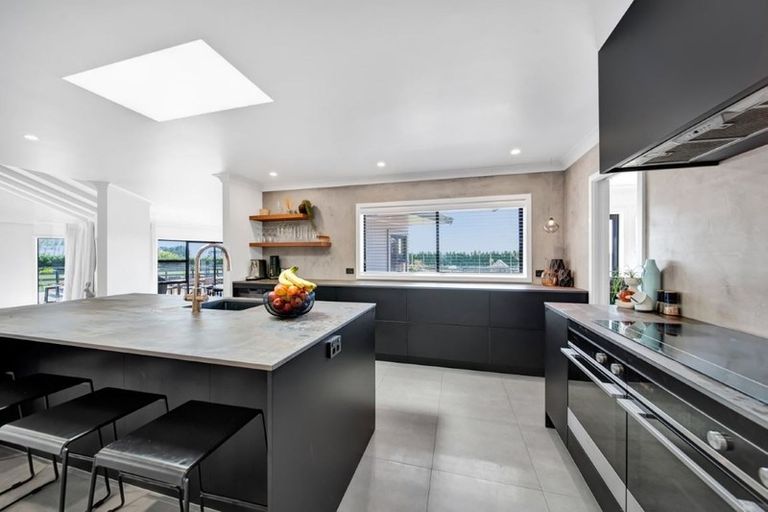 Photo of property in 43 Pennington Road, Brixton, Waitara, 4382