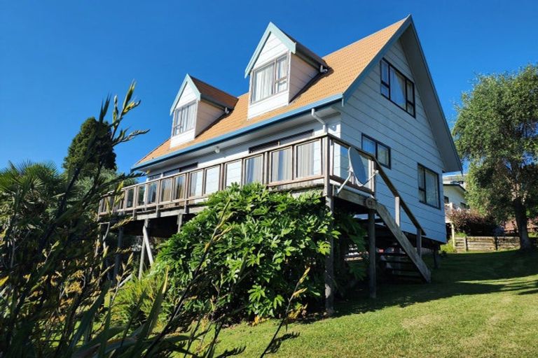 Photo of property in 131 Tuna Place, Onemana, Whangamata, 3691