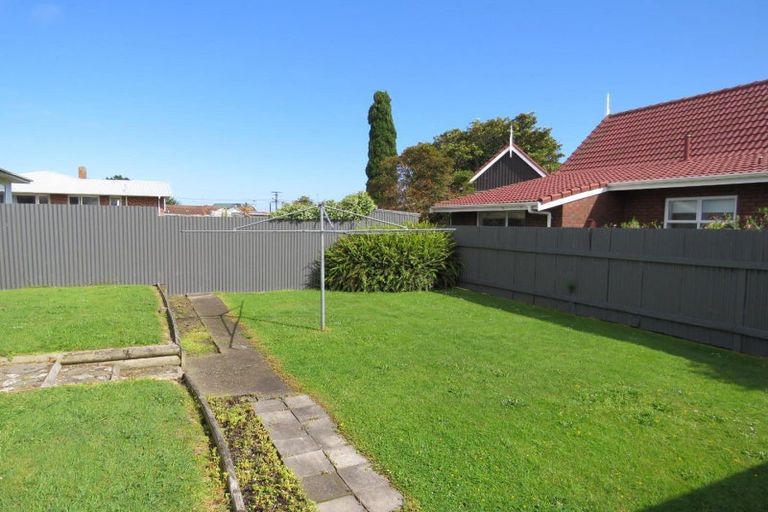 Photo of property in 5 Maratahu Street, Westown, New Plymouth, 4310
